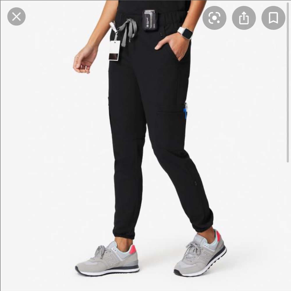 Figs 20 Pocket Scrub Pants NWT-Black